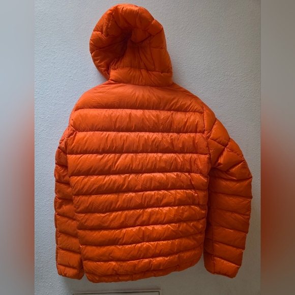 Uniqlo M Ultra Light Down Puffer NWT - Picture 2 of 8